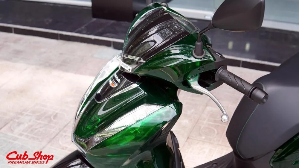 SH125i Vetro nhập khẩu Ý