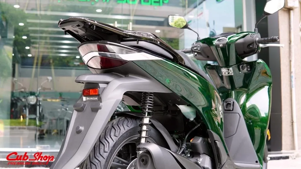 SH125i Vetro nhập khẩu Ý