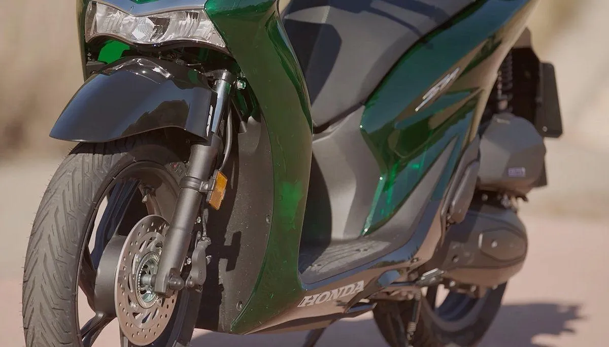 SH125i Vetro nhập khẩu Ý