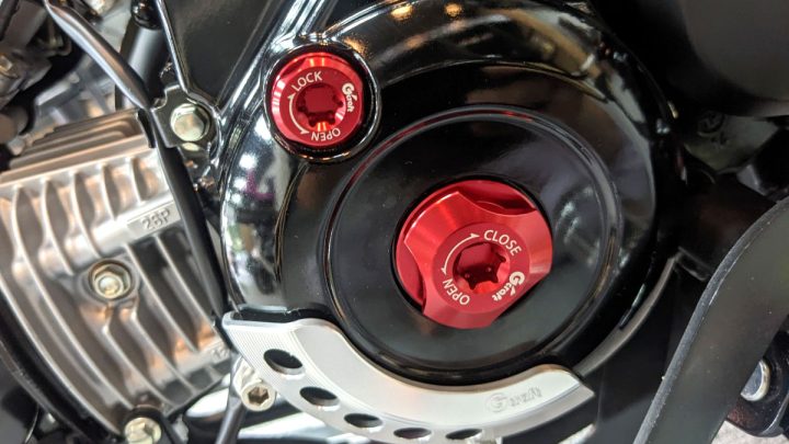 Ốc mân lửa lớn trang trí Honda Dax hiệu H2C nhập Thái Lan