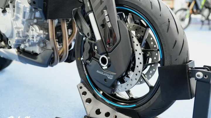 CFMOTO 675 NK