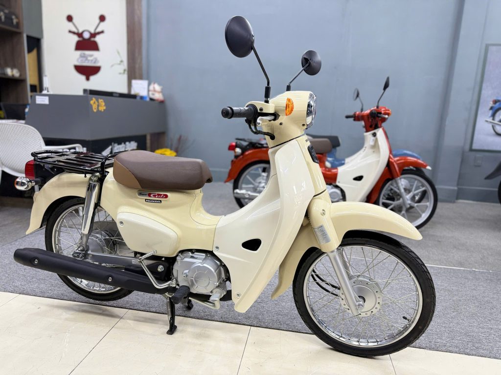 super cub 50cc màu be
