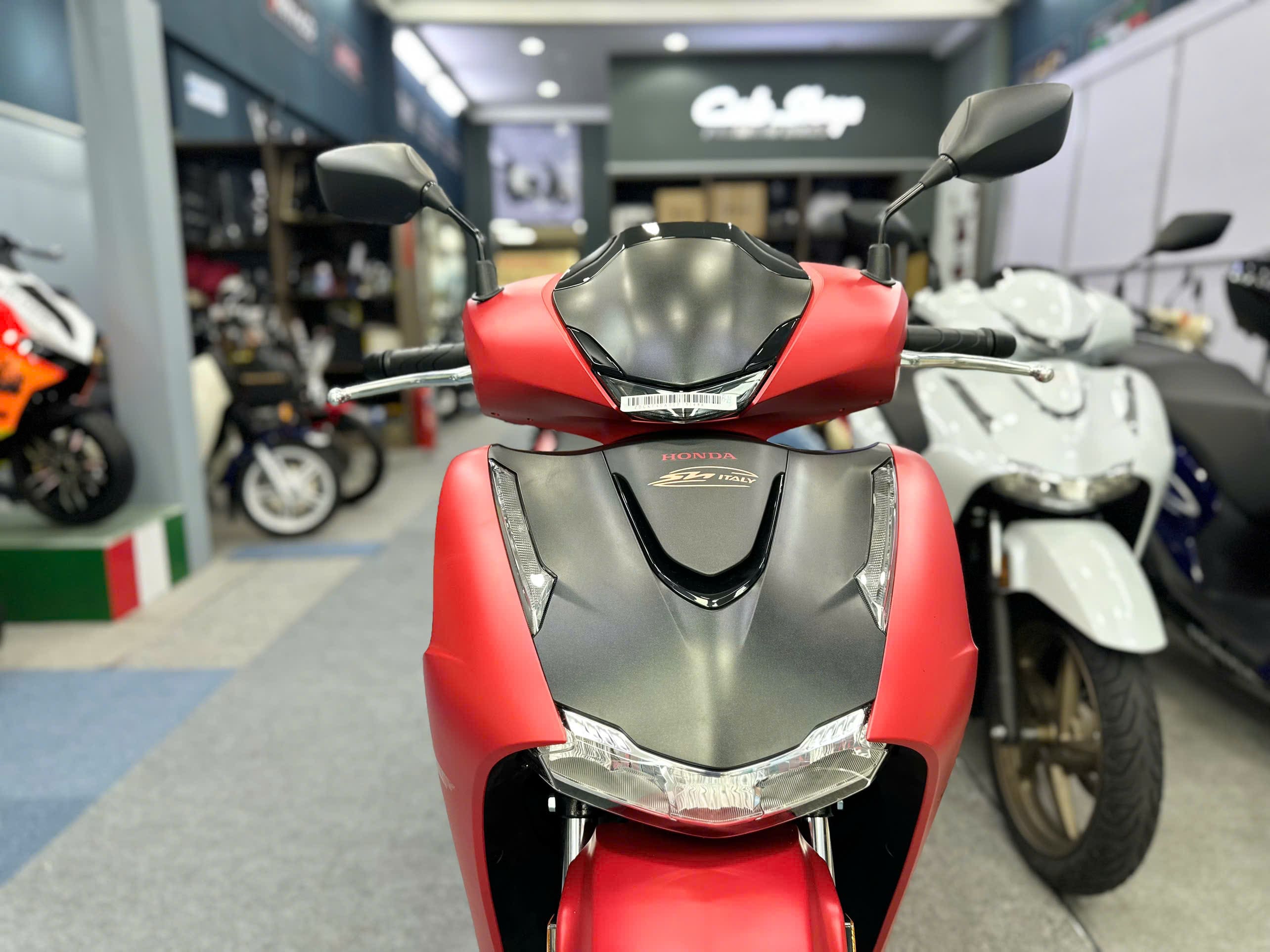 sh ý 150i 2026 màu đỏ
