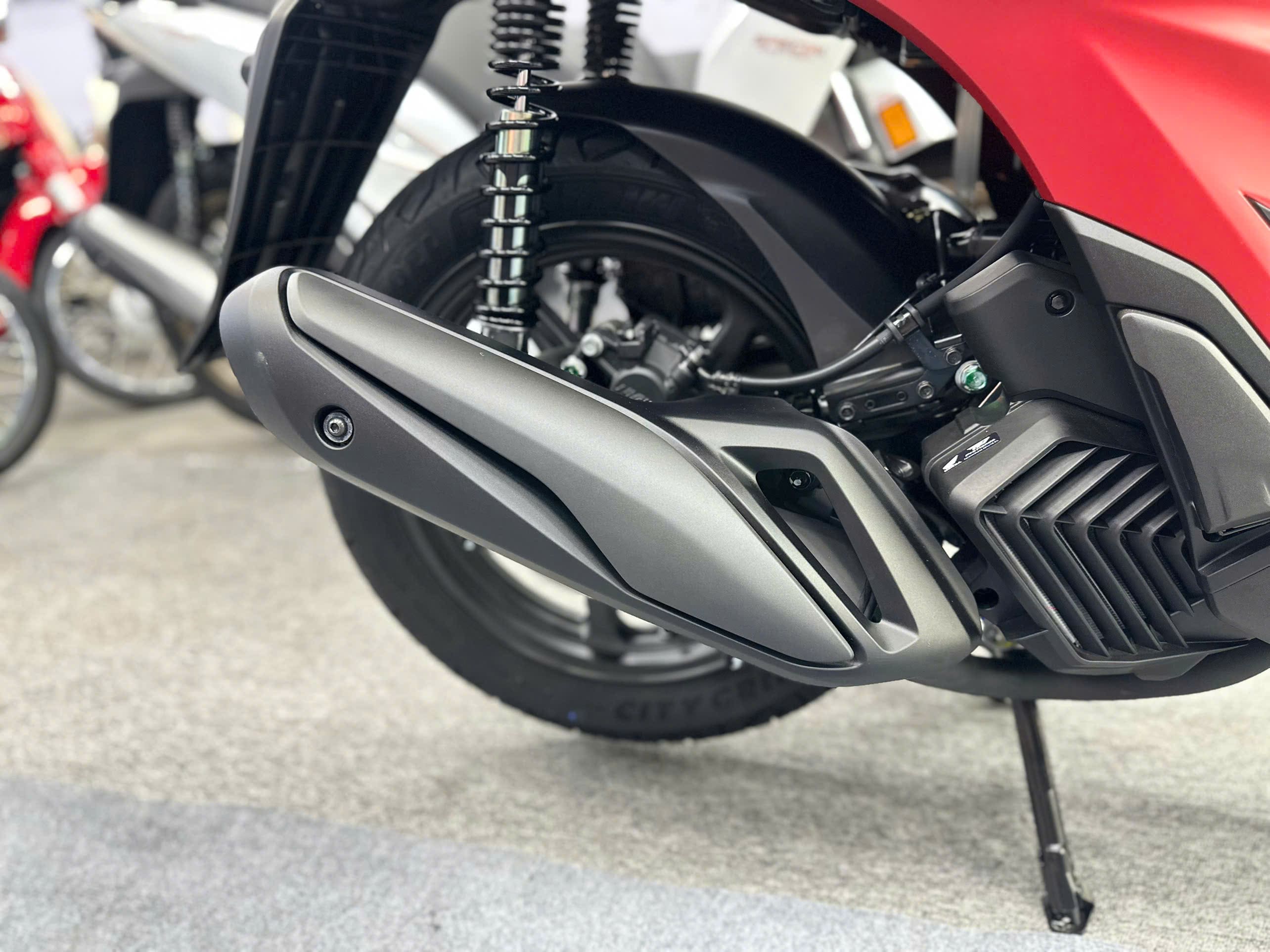 sh ý 150i 2026 màu đỏ