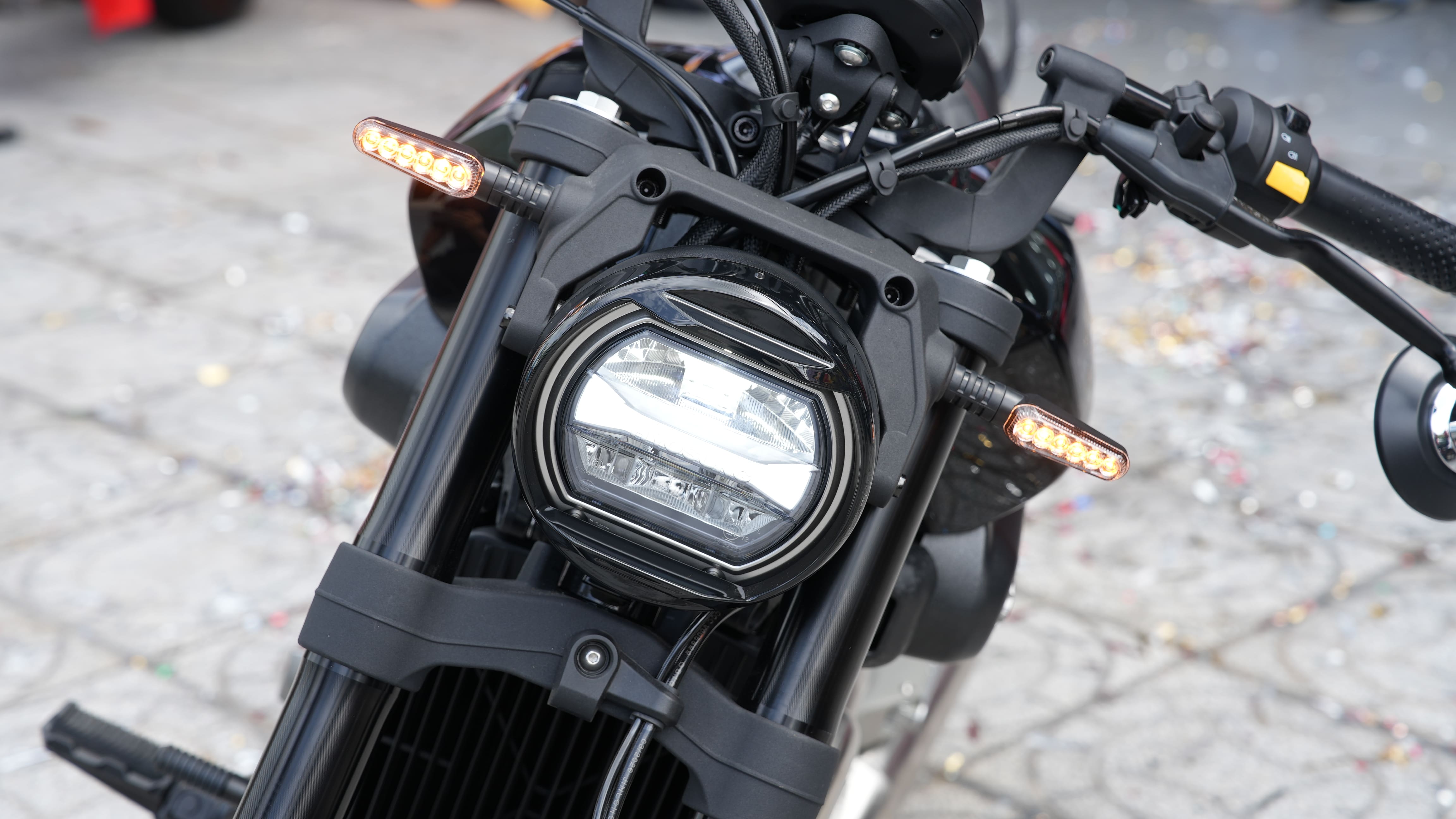 Hyosung GV350X