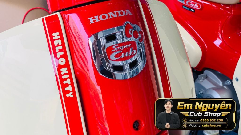 Honda Super Cub Hello Kitty 50cc & 110cc: Bộ đôi xe Nhật đặc biệt