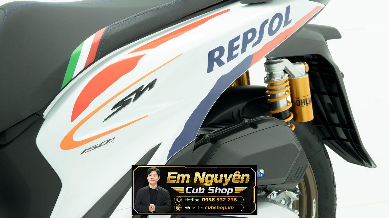 honda-sh150i-repsol-custom-cubhouse-viet-nam (12) Honda SH150i Italy Repsol Custom | Cá tính riêng theo yêu cầu