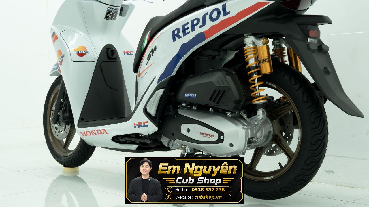 honda-sh150i-repsol-custom-cubhouse-viet-nam (14) Honda SH150i Italy Repsol Custom | Cá tính riêng theo yêu cầu