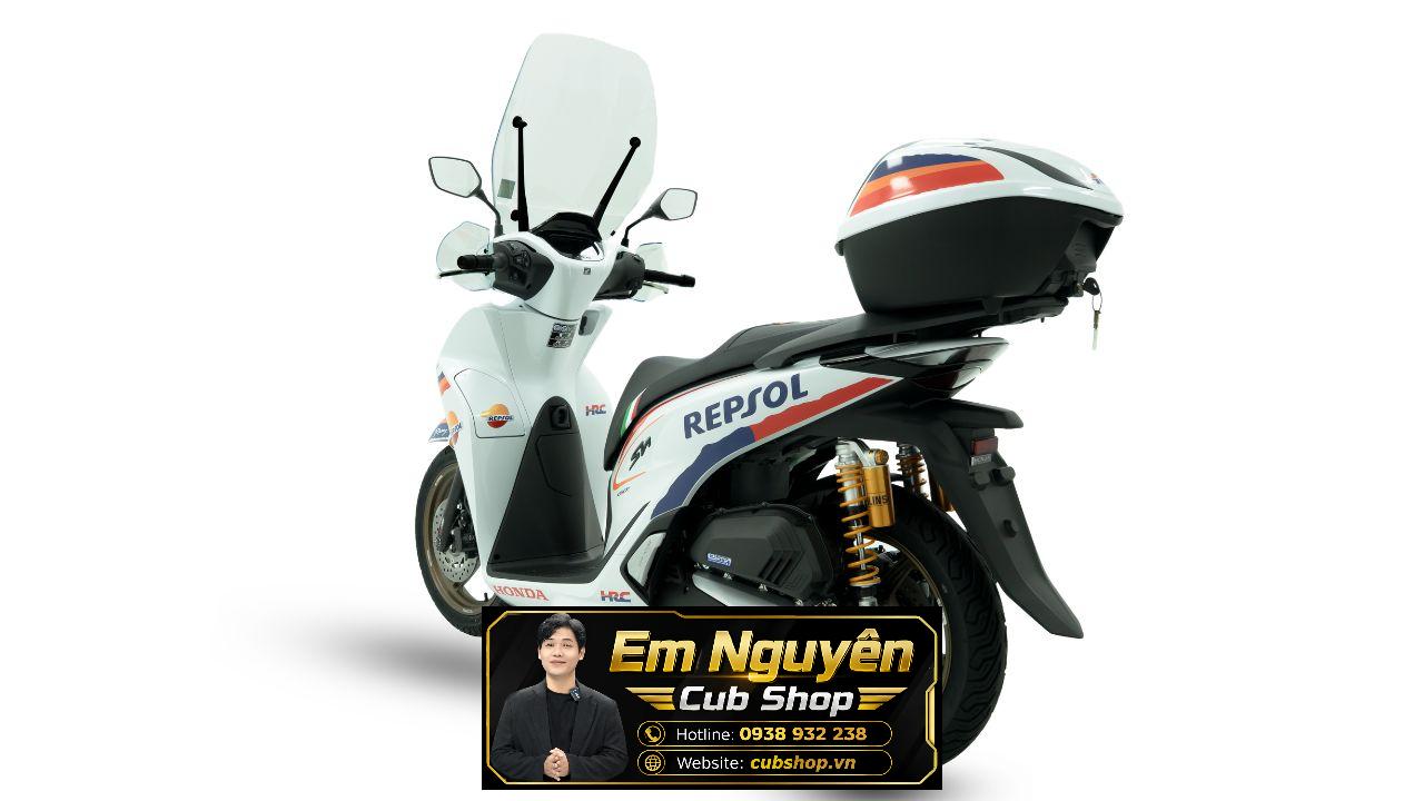 honda-sh150i-repsol-custom-cubhouse-viet-nam (17) Honda SH150i Italy Repsol Custom | Cá tính riêng theo yêu cầu