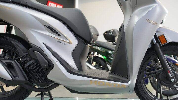 honda sh ý 150i 2027 màu bạc