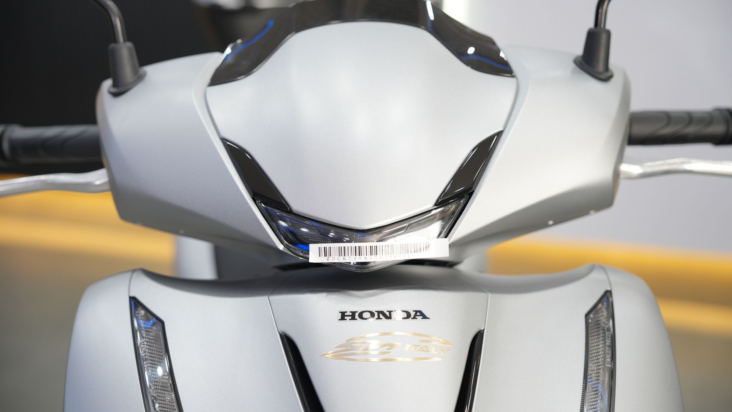 honda sh ý 150i 2027 màu bạc