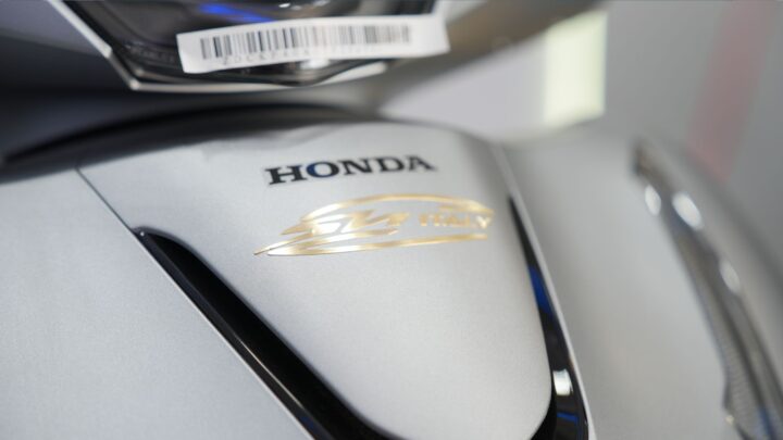 honda sh ý 150i 2027 màu bạc