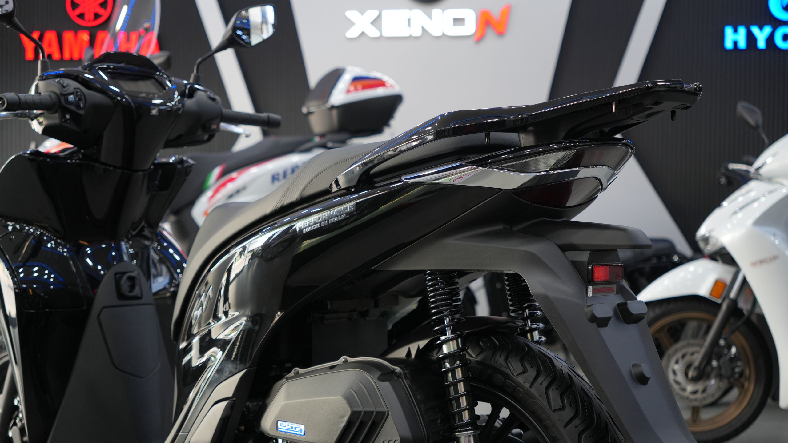honda sh ý 150i 2027 đen bóng