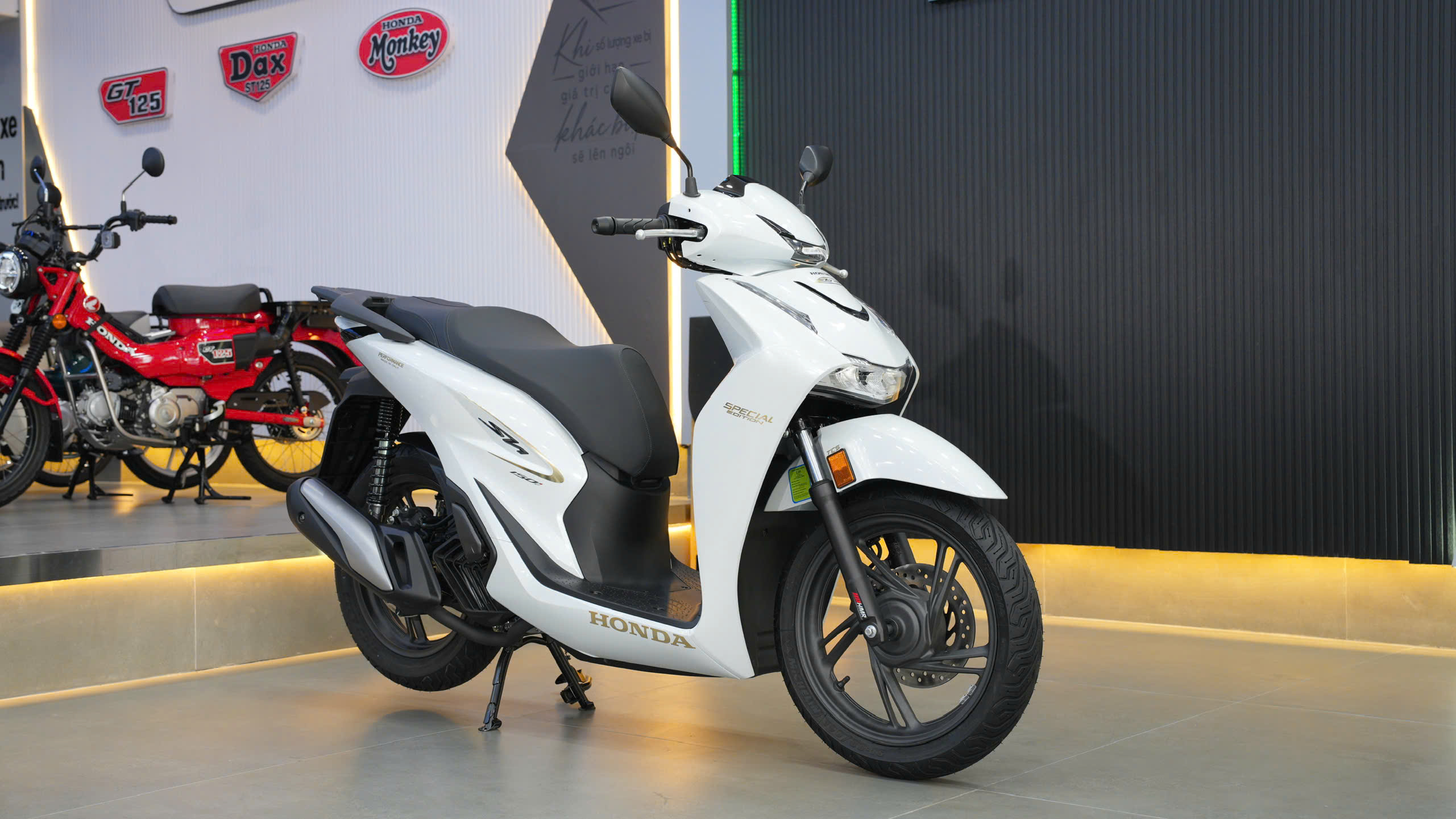honda sh ý 150i 2027 màu trắng