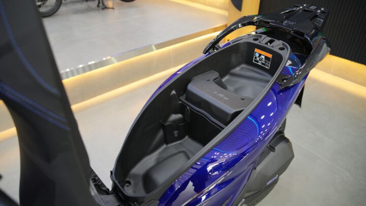 honda sh ý 150i 2027 vetro blue